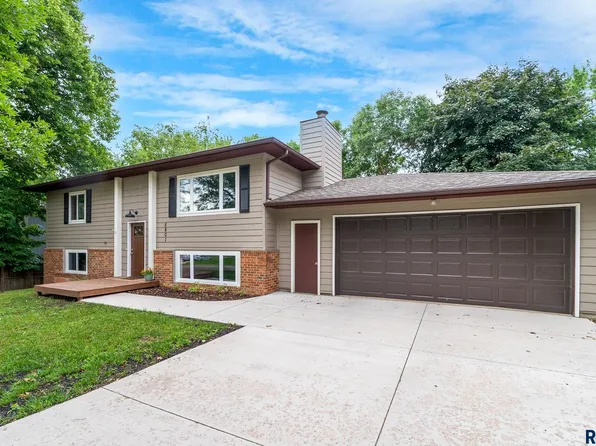 5801 W 27th St, Sioux Falls, SD 57106