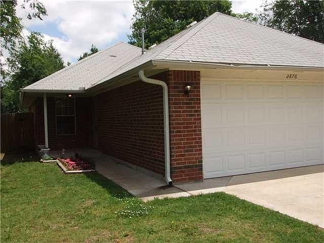 1st image of 2876 Woodlawn Dr