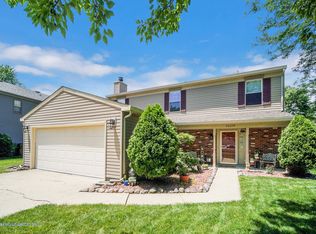 20208 S Rosewood Dr, Frankfort, IL 60423