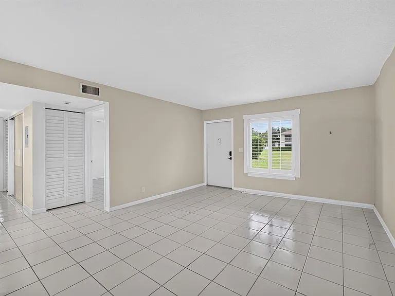 6341 Chasewood Dr #D — Photo 9