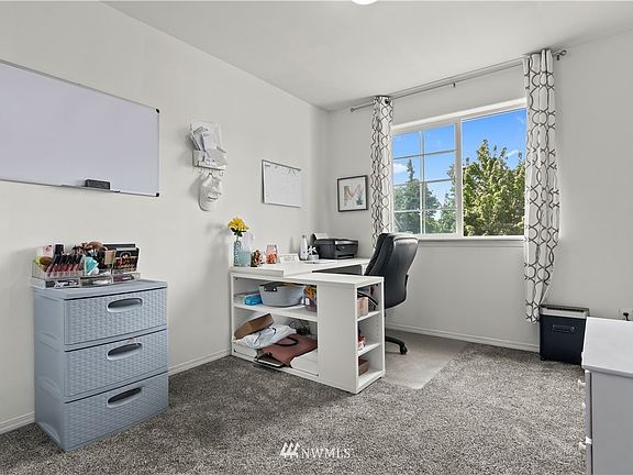 5th image of 2705 59th Ave NE