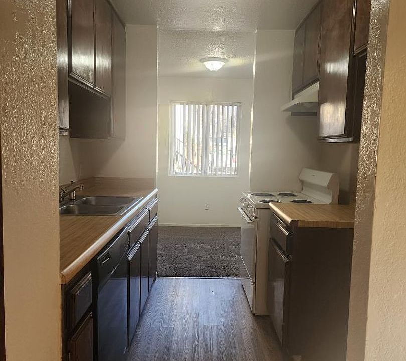 1st image of 2323 Chester Ln APT 9