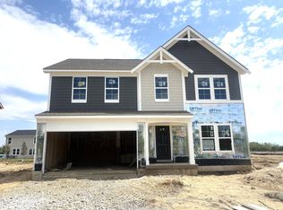 8239 Sycamore Hollow Dr, Pickerington, OH 43147