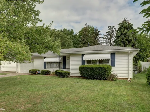 3810 S Hogan Dr, Lorain, OH 44053