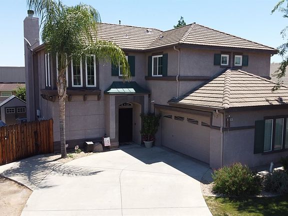 2nd image of 5668 N Blythe Ave