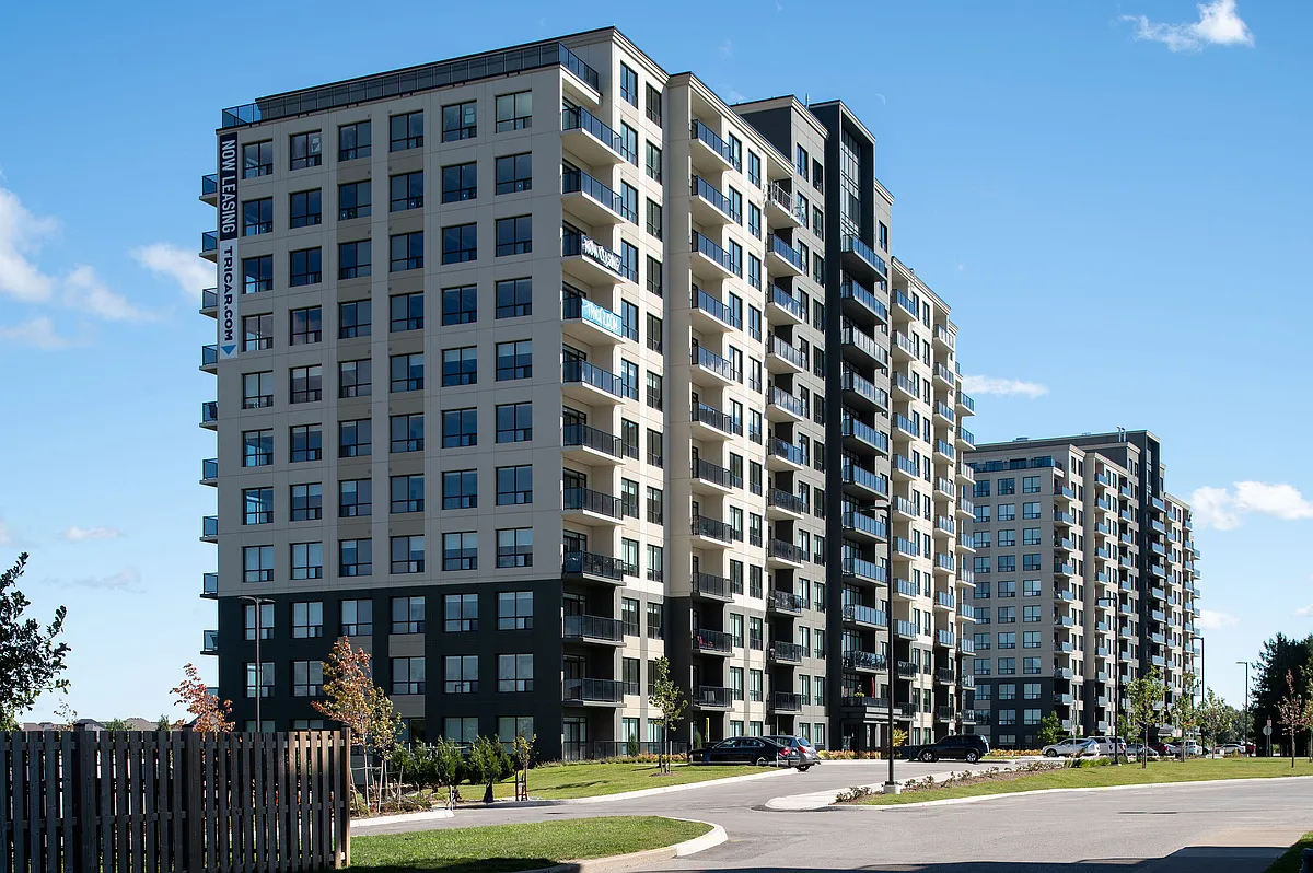 Building Photo - 309 Southdale Rd W