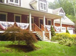 216 Brookfield Rd, Sturbridge, MA 01518