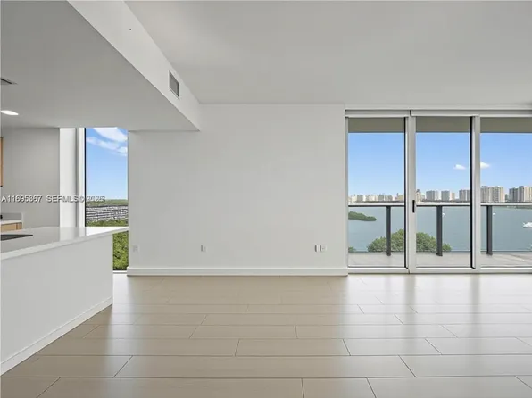 16385 Biscayne Blvd Unit 1615, North Miami Beach, FL 33160