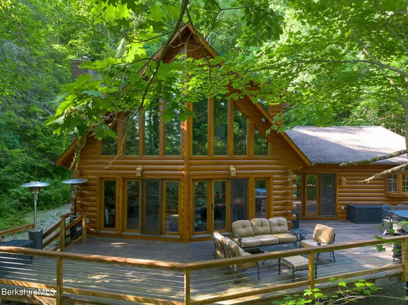 83 Main Rd, Monterey, MA 01245