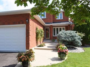 4473 Stonemill Ct, Mississauga, ON L5V 1E5