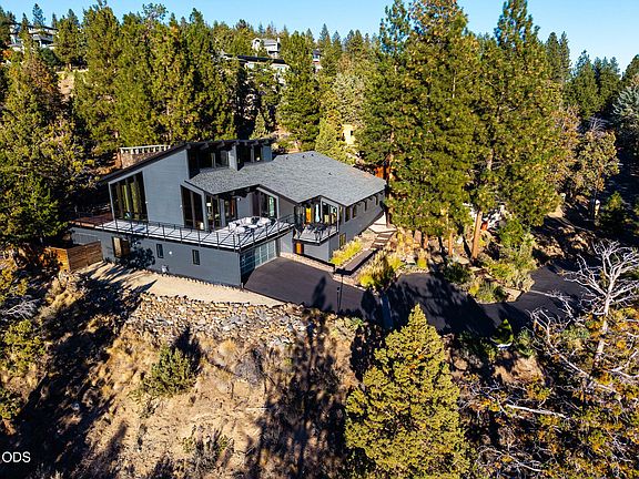 2nd image of 2108 NW Rimrock Dr
