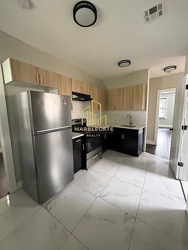 154 Sanford St Photo 1