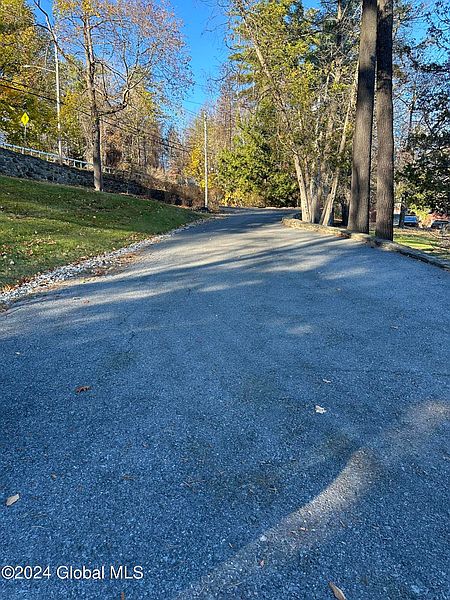 4th image of 3786 Lake Shore Drive