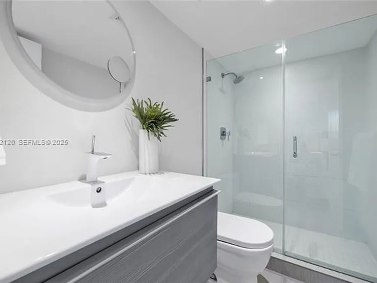 615 Ocean Dr #6A — Photo 22