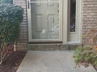 211 Georgetown Ln, Murrysville, PA 15632