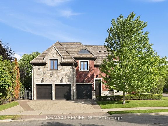 5th image of 35 Normandale Cres