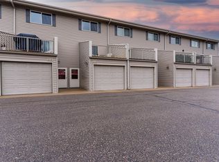 4110 Skylark Ln, Eagan, MN 55122