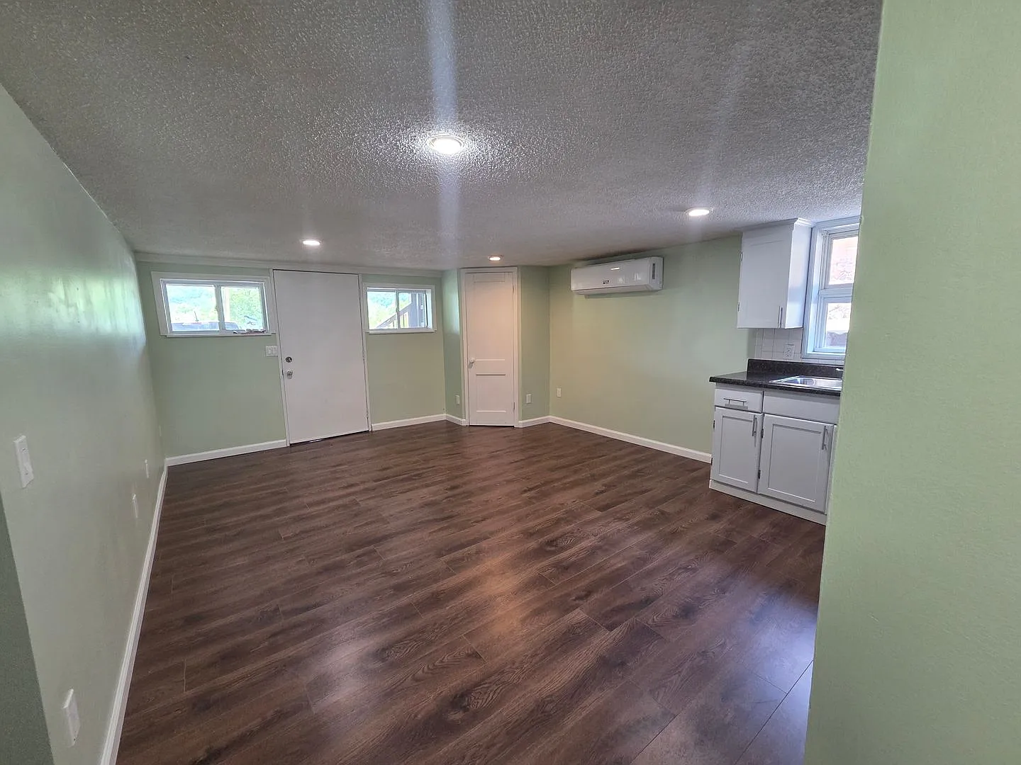 2 Bedroom / 1 Bath chalet style Mtn Retreat duplex — Photo 4