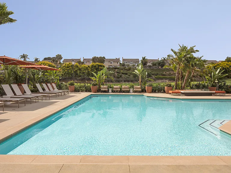 Vista Bella Apartment Homes — Photo 10