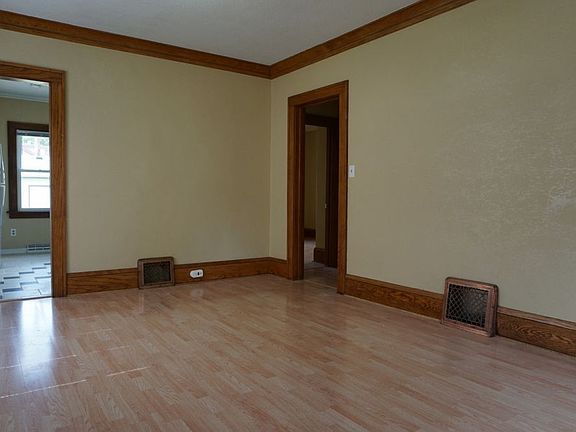 5th image of 4120 27th Ave S