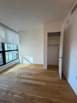 Bedroom, photo 1