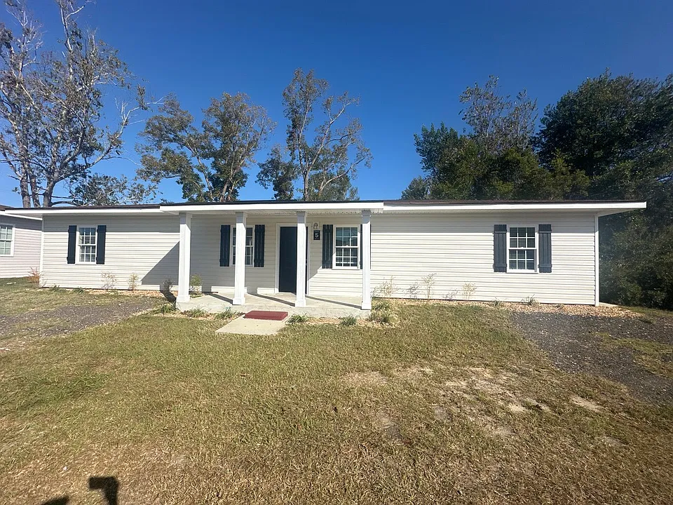 214 Lanier Dr