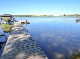 2460 Auburn Dr, Victoria, MN 55386