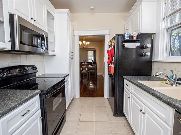 4th image of 4532 Welford Ave