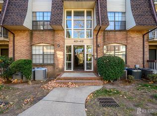 409 Hidden Village Dr, Perth Amboy, NJ 08861