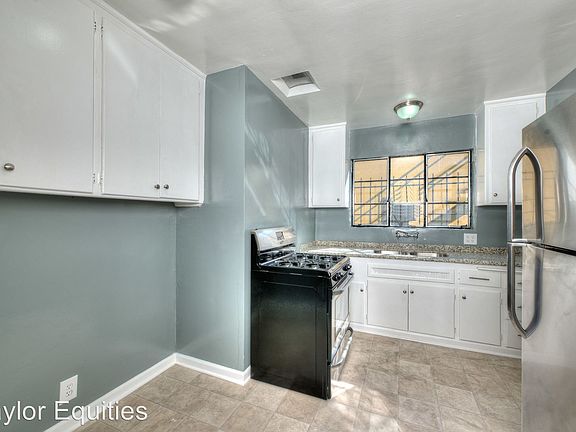 5th image of 4134 1/2 Somerset Dr