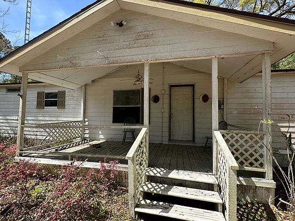 3rd image of 168 SE Clarence Ct