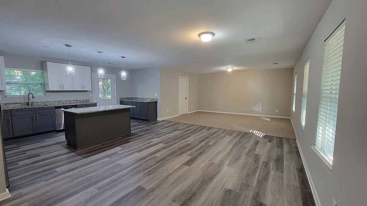 Building Photo - 395 Meadowbrook Dr