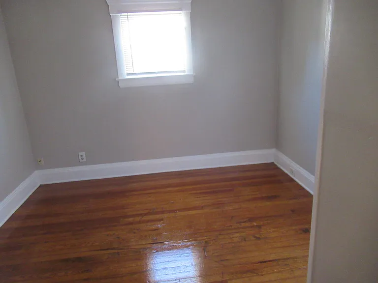 2080 Halstead Ave #2 — Photo 11