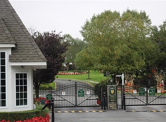 2nd image of 25 Fairways Dr Unit 6