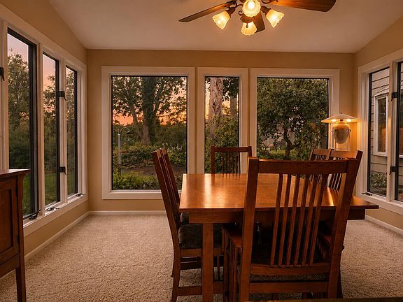 5th image of 2419 Suffolk Ln