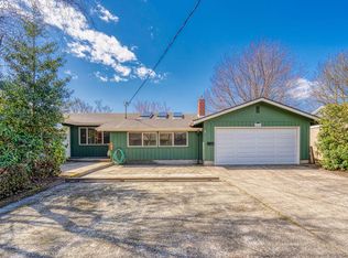 804 Cedar Ave, Tillamook, OR 97141