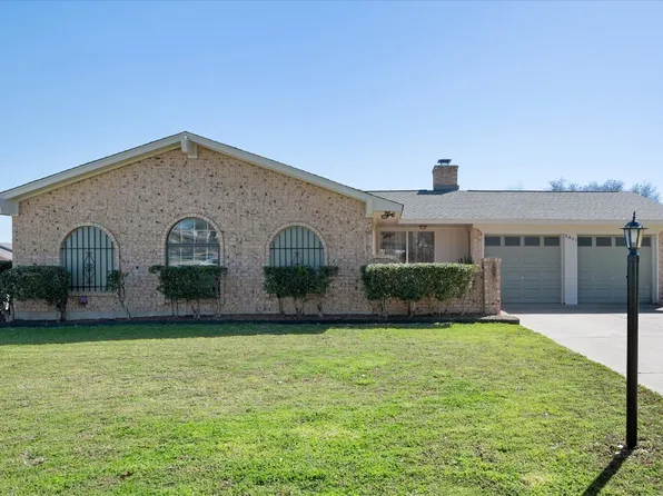 2851 Elsinor Dr, Fort Worth, TX 76116