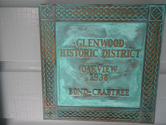 3rd image of 125 W Glenwood Dr