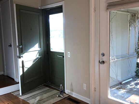 3rd image of 1041 Putney St #1041
