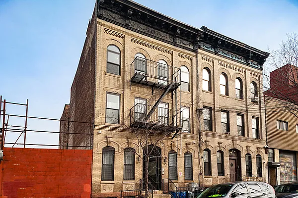 Rented by Brooklyn Group | media 20
