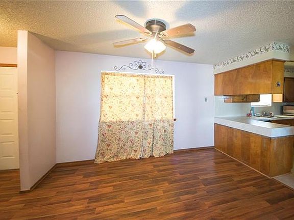 3rd image of 5928 Walden St