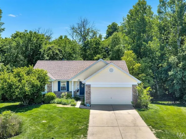 1233 Powell Pl, Pacific, MO 63069