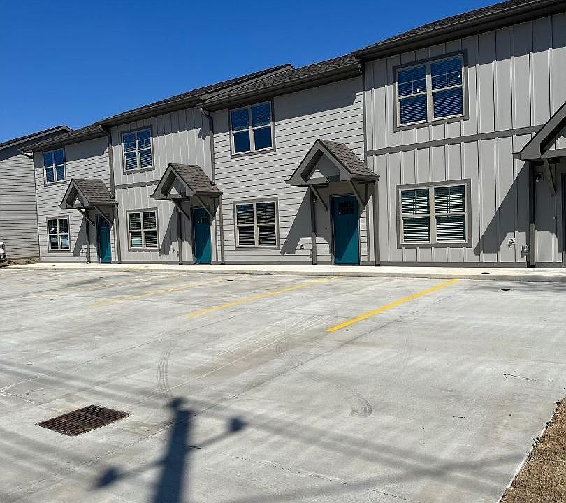 1st image of 2506/2508 Villa Dr NW
