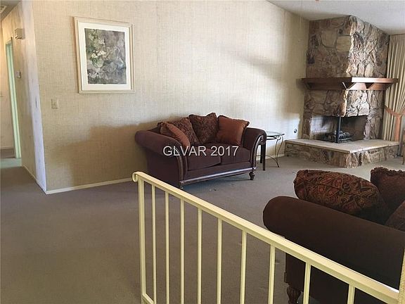 2nd image of 1005 Cahill Ave