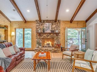 39 S Fair Oaks Dr, Hendersonville, NC 28791