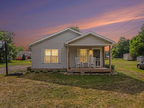 715 N Washington St, Tekonsha, MI 49092