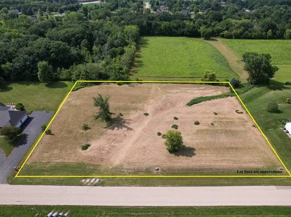 0 Sunflower Dr, Sycamore, IL 60178