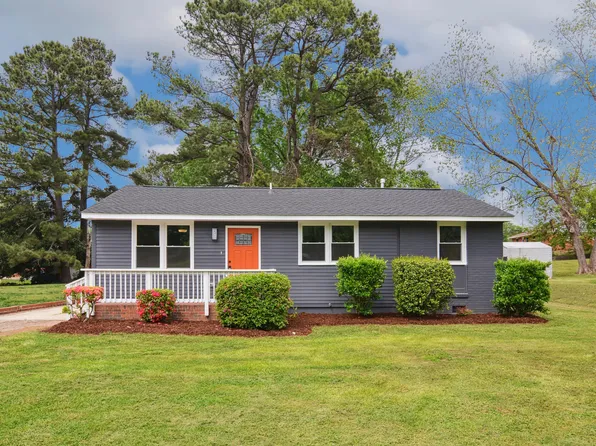 817 Newcombe Rd, Raleigh, NC 27610