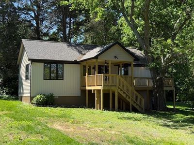 1201 S Lakeshore Dr, Louisa, VA, 23093