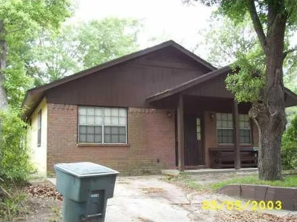5219 Simpson St, Savannah, GA 31405